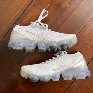 Womens Nike Air VaporMax Flyknit 3 size 8
